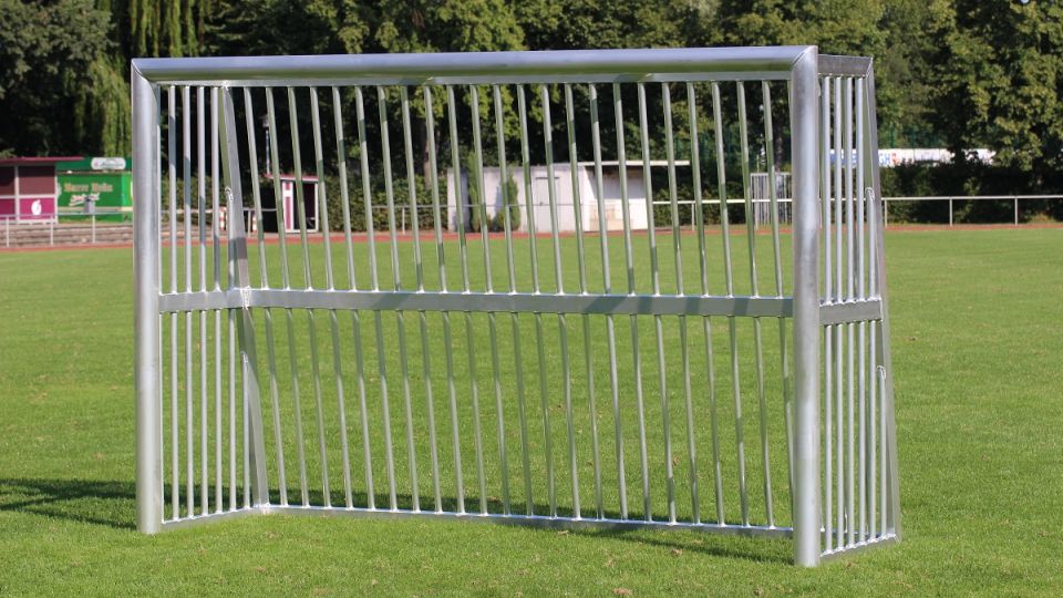 Bolztore aus Aluminium und Stahl direkt vom Hersteller