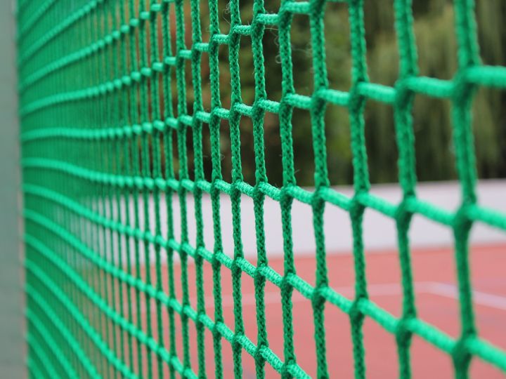 Ballfanganlagen und Ballfangnetze für den Sportplatz