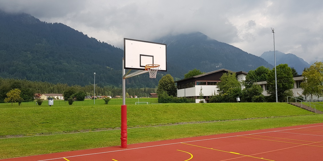 Basketballständer mit Schutzpolster
