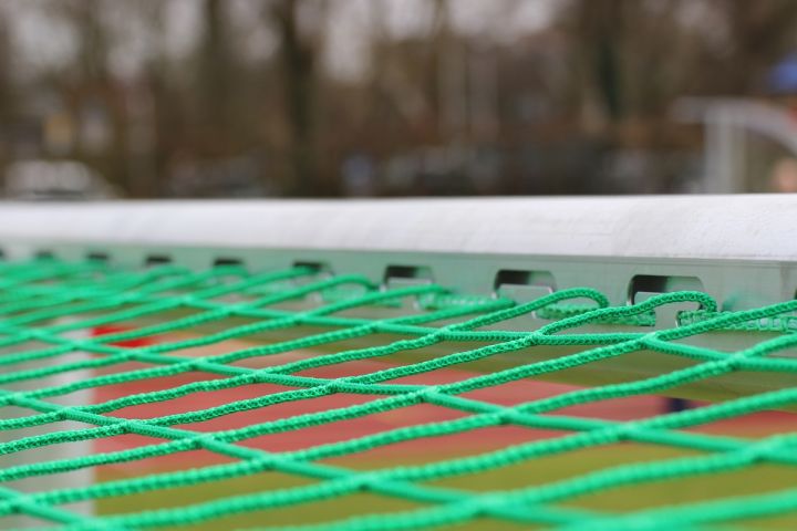 Trainingstore mit Netzfräsung