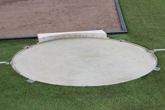 Kugelstoßringe aus Aluminium im Betonfertigteil