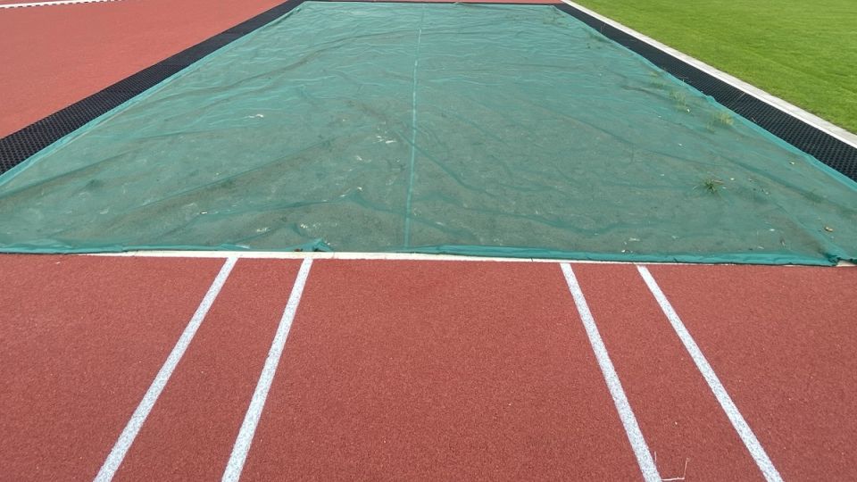 Weitsprunganlage – Planung, Bau und Ausstattung