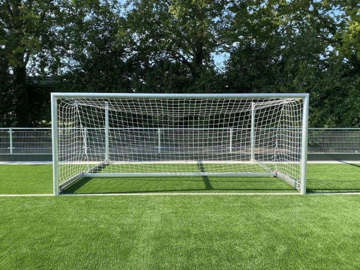 Klappbare Tore mit Schwenkmechanismus – Flexibilität auf Sportanlagen